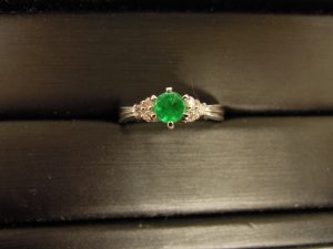 エメラルド 大吉今里店