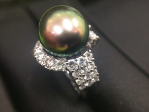 プラチナリング ブラックパール メレダイヤ2.2ct
