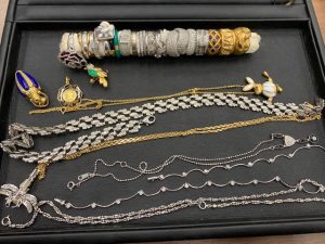 指輪やネックレス 身に付けなくなったアクセサリーはございませんか?