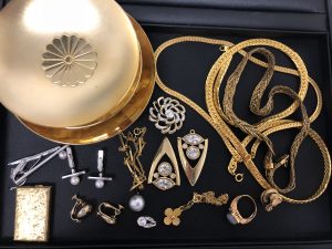 貴金属大量持ち込みで買取価格大幅UP! 買取専門店杉並区大吉荻窪店