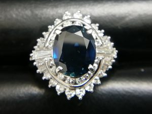 サファイア　ダイヤ付きリング