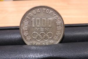 銀貨のお買取も年中無休で しています