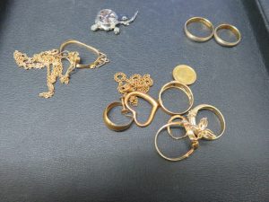 金やプラチナなど貴金属の買取なら日置市の買取専門店 大吉タイヨーグラード伊集院店!