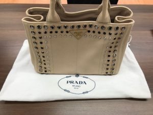 プラダ買取松山