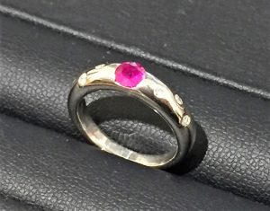 プラチナ(Pt)や貴金属のリングを大吉イオンモール新小松店がお買取いたします。