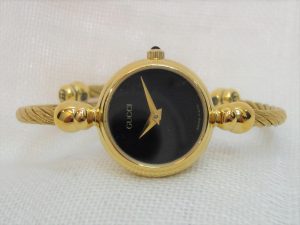 GUCCIのバングルウォッチをお買取り致しました大吉鶴見店です。