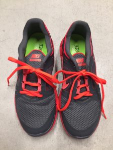 「大吉新宿本店」スニーカーを高価買取りしています!