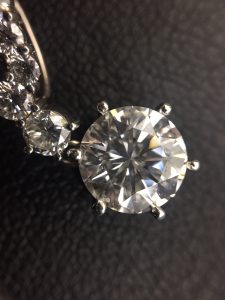 「大吉新宿本店」ダイヤモンドを高価買取りしています！