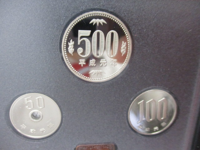 平成発売品色々お買取致します!奈良線生駒駅からすぐの買取専門店大吉グリーンヒルいこま店です。