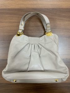 BE470804-8793-4F28-B02D-105F93E59E49