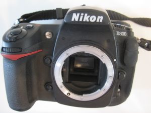 大吉本八幡店、カメラをお買取り致しました。