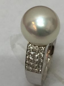 プラチナリングを売るなら大吉キッピーモール三田店へ。