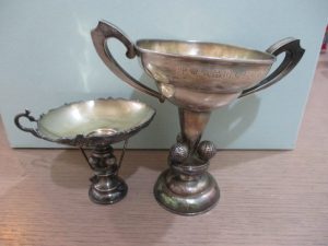 大吉 武蔵小金井店 銀製 トロフィーの画像です。