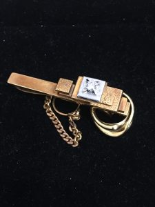 貴金属、ダイヤモンドの買取は大吉国立店にお任せ下さい。