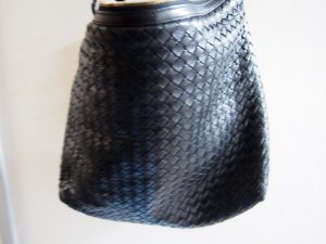 大吉鶴見店はボッテガ・ヴェネタのイントレチャート ショルダーバッグをお買取りしました。