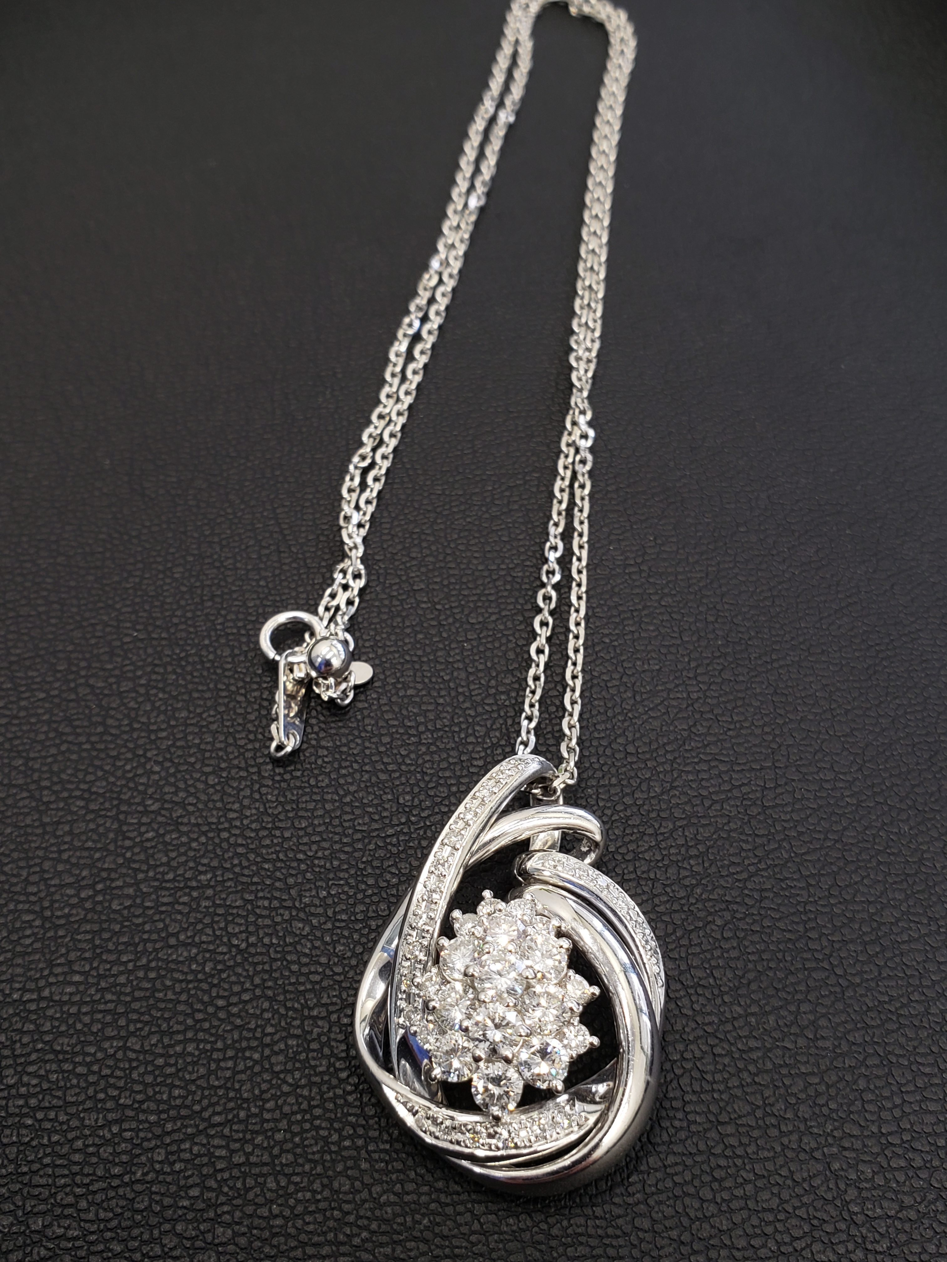 ダイヤモンドネックレス