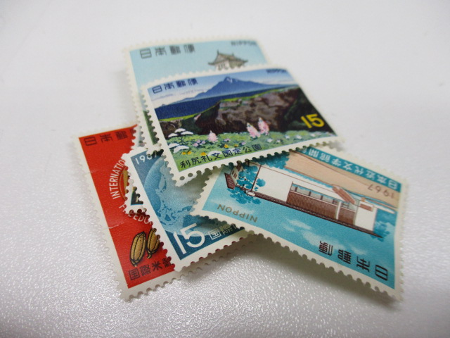 バラ切手も高価買取致します。奈良線生駒駅からすぐの買取専門店大吉グリーンヒルいこま店です。