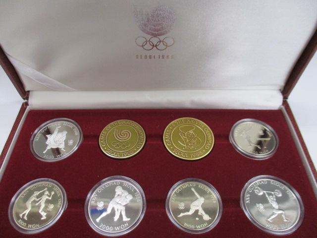 海外の記念コインなどもお買取致します。奈良線生駒駅からすぐの買取専門店大吉グリーンヒルいこま店です。