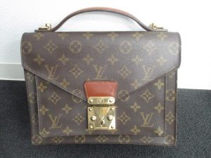 古いルイヴィトンも買取しています、大津市の大吉アルプラザ堅田店。