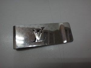 大吉調布店で買取したヴィトン(LV)のマネークリップ