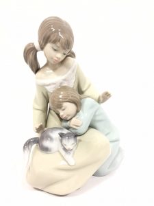 リヤドロの買取もしています、堺市の大吉イオンタウン諏訪の森店です。