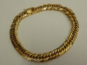 金のブレスレットのお買取りを致しまました。買取専門店大吉ゆめタウン中津店です。