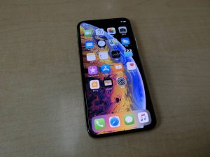 au版 iPhoneXS 512GB 大容量 MTE42J A シルバー