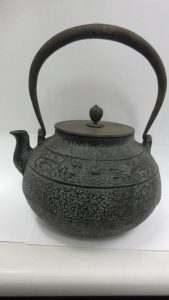 龍文堂造　鉄瓶