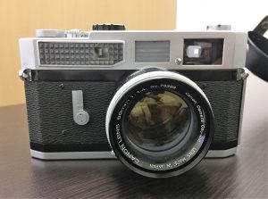 お待ちください!そのカメラ、買取専門店円山公園店で査定いたします!