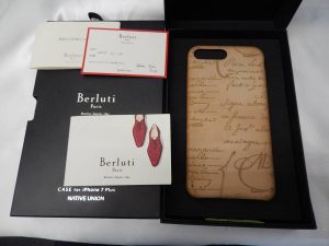 大吉鶴見店でベルルッティのスマホケースをお買取り致しました