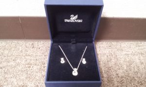 スワロフスキー　厚木　買取