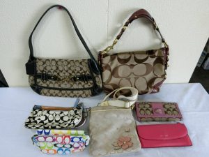 COACH・コーチ　バッグ・ポーチ・長財布