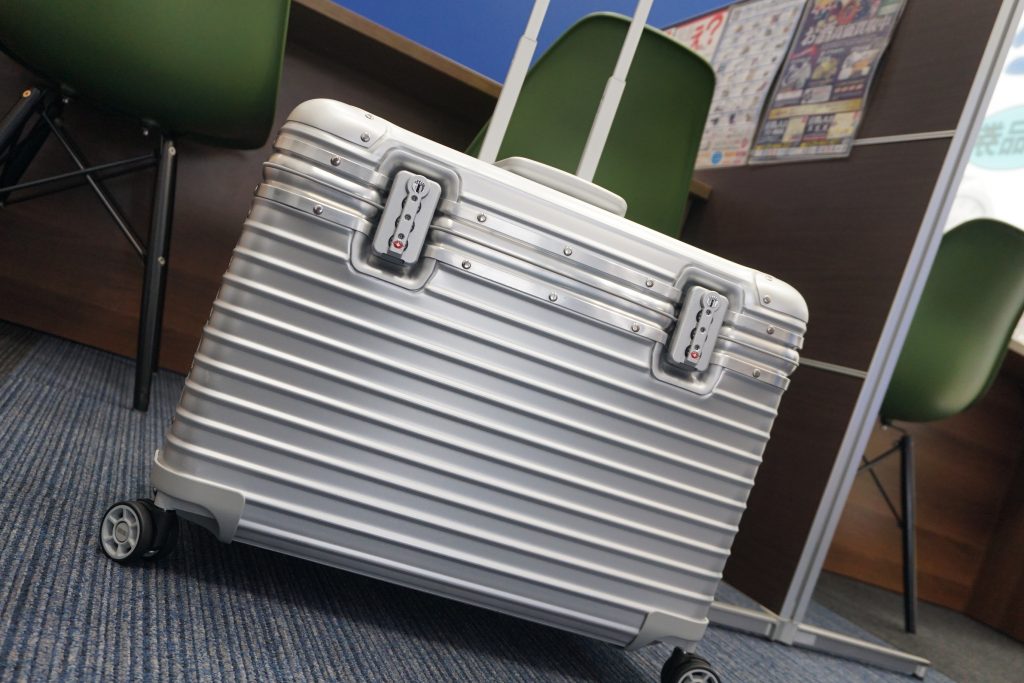 RIMOWA リモワ パイロット