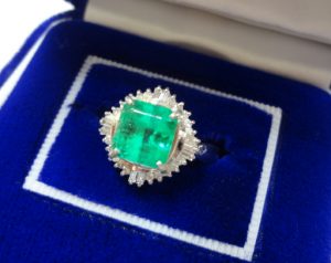 エメラルドのリングをお買取り致しました♪大吉ミレニアシティ岩出店です!エメラルドのリングをお買取り致しました♪大吉ミレニアシティ岩出店です!