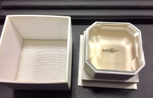 ヨンドシー（４℃）のダイヤのリングを買取！堺市の大吉イオンタウン諏訪の森店です。