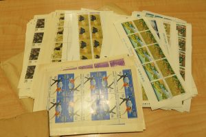 切手のバラもシートもしっかりお買取の買取専門店大吉東急プラザ新長田店です。