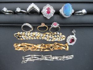 貴金属買取松山