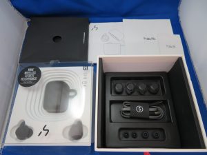 今回はワイヤレスイヤホンをお買取りさせて頂きました。