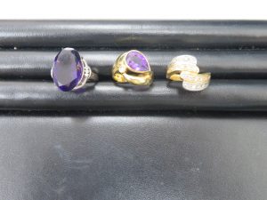 本日は貴金属リングをお持ち頂きました。