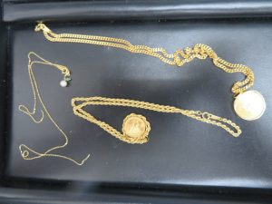 本日は貴金属ネックレス、リング、ピアスをお持ち頂きました。