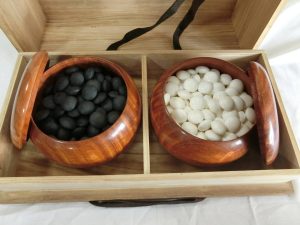 囲碁道具 碁石 黒 183個 　白 182個