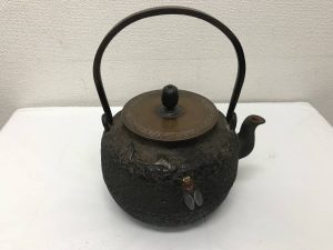 ご自宅に眠らせている鉄瓶お買取り致します!大吉羽曳野店