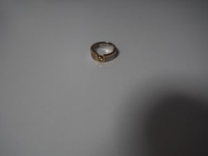 金とプラチナの指輪をお買取り致しました大吉鶴見店です。