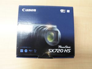 コンパクトデジタルカメラ