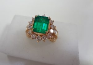 エメラルドのリングをお買取り致しました♪大吉ミレニアシティ岩出店です!エメラルドのリングをお買取り致しました♪大吉ミレニアシティ岩出店です!
