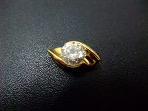 買取専門店大吉 桶川マイン 店 1.5ct 天然ダイヤモンド トップ お買取りしました。