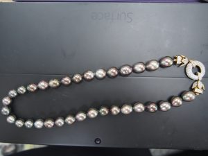 南洋黒蝶真珠のネックレスをお買取り致しました大吉鶴見店です。