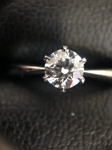 日野市の皆様‼縦爪のダイヤを売るなら買取専門店大吉イオンモール多摩平の森店へ!!