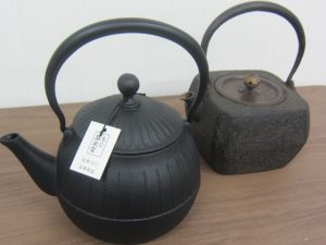 大吉本八幡店、鉄瓶をお買取り致しました。