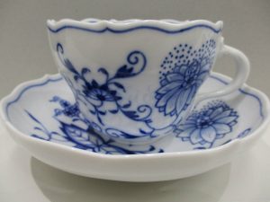 今日も元気に営業中!奈良市学園北の買取専門店パラディ学園前店では、マイセン、コペンハーゲン、ヘレンド、 マイセン 、などのブランド食器もお買取りしております!